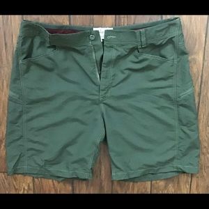 Island by Basic Options shorts Men size 42 lightly used